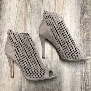 Ivanka Trump Open Toe Gray Sandals